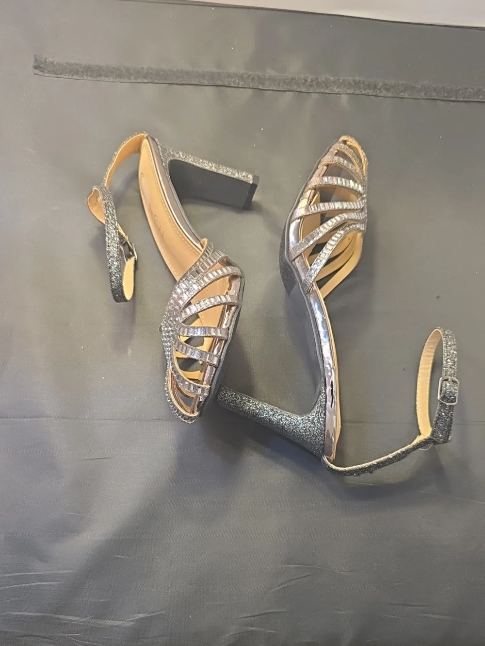 BRAND NEW JESSICA WOMEN's ANKLE-STRAP SANDAL with SILVER CRYSTAL STRAP